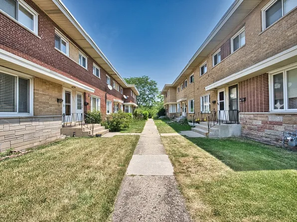 9457 Niles Center Rd Unit D, Skokie, IL 60076