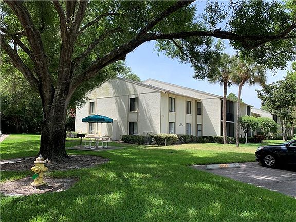 2nd image of 1354 Shady Pine Way APT A2