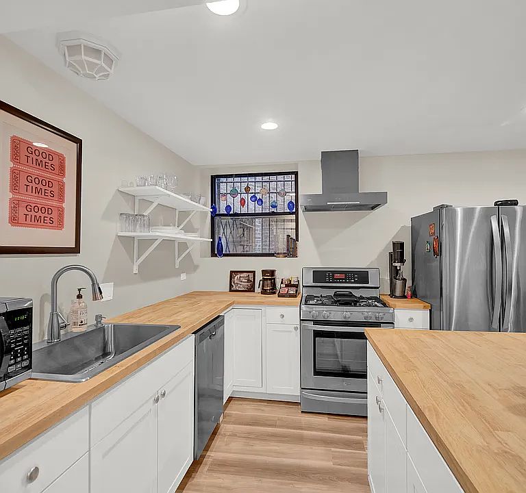 1st image of 3015 W Belden Ave
