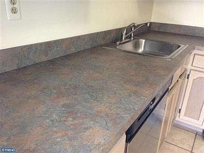 5th image of 121 Commonwealth Ct APT 10
