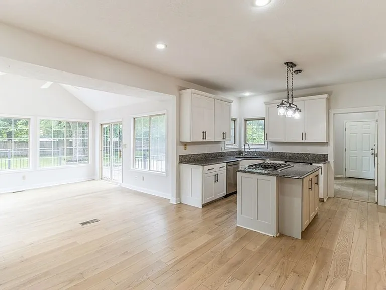 13585 Summit Dr — Photo 7