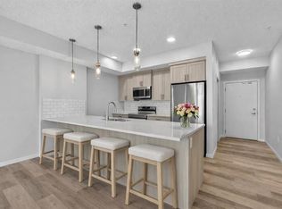 33 E Carringham Gate NW #1106, Calgary, AB T3P2H6