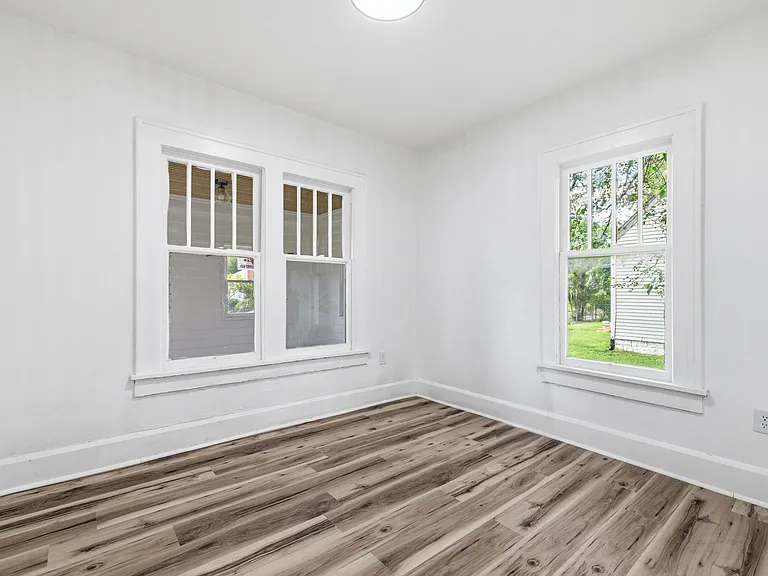 2446 Morton St — Photo 14