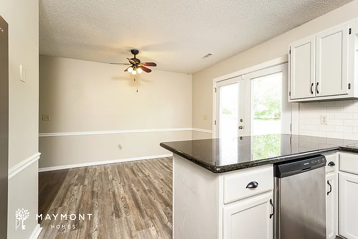 146 Twin Creeks Rd — Photo 6