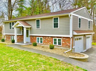 18 Rolling Ridge Rd, Windham, NH 03087