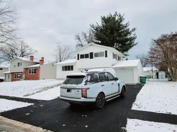 1116 Greentree Rd, Newark, DE 19713