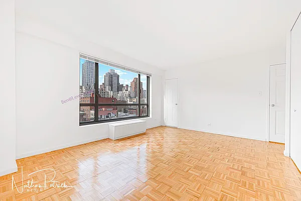 Rented by Solow Realty | media 35