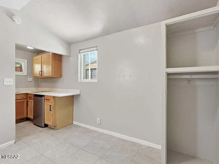 1245 N 1st Ave — Photo 36
