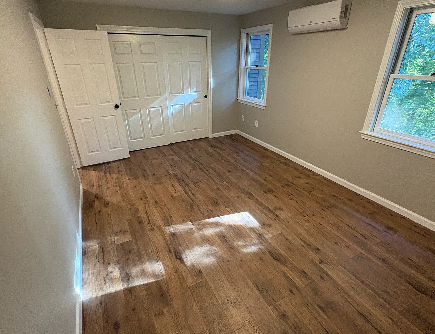 2 bed, 1050 sqft, $2,700 — Photo 3