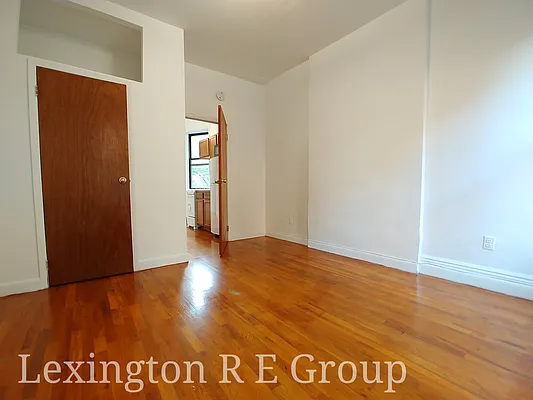 Rented by Lexington Real Estate Group | media 2