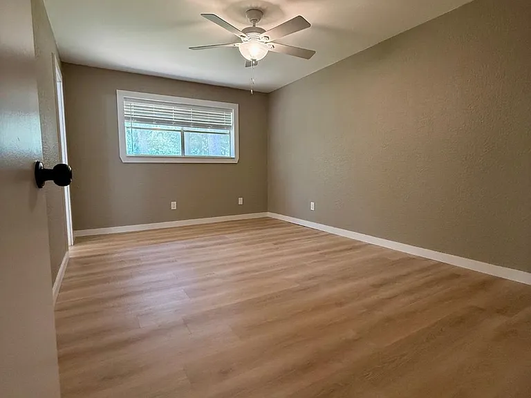 1005 Seminole Ln — Photo 17