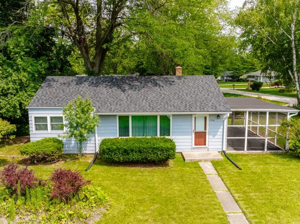 15140 Golf PARKWAY, Brookfield, WI 53005