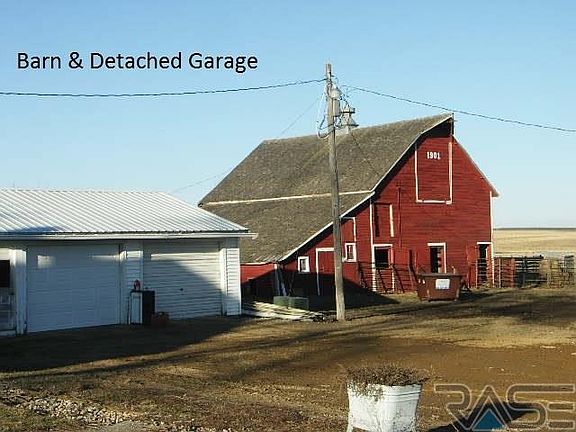 4th image of 1355 181st St