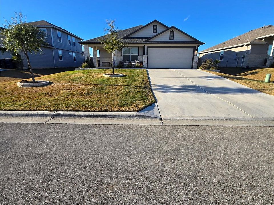 1st image of 444 Hunter Loop