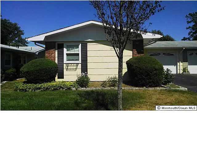 96 Clay Cir photo 1