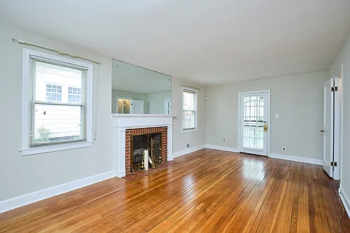 3617 28th St NE Photo 1