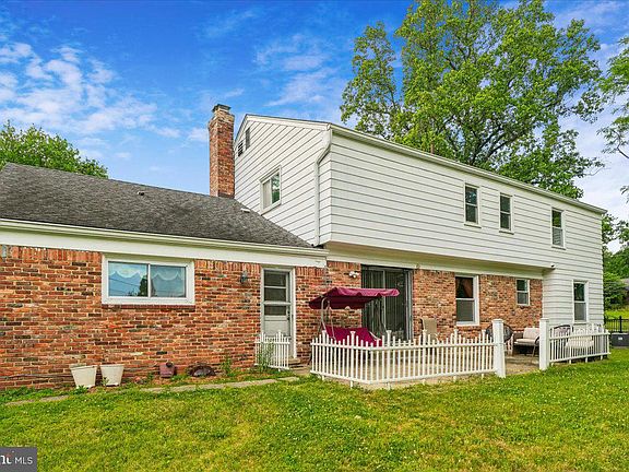 3rd image of 11119 Lamplighter Ln