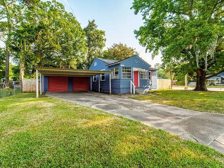 3546 Hibiscus St — Photo 2