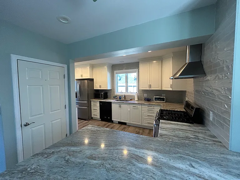 18 Park Ave #2 — Photo 14