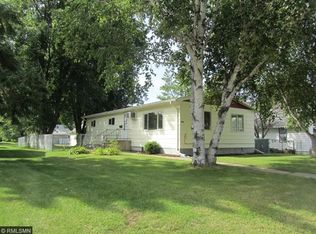 918 S 12th St, Brainerd, MN 56401