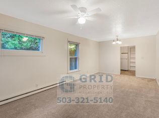 5725 SE Center St, Portland, OR 97206