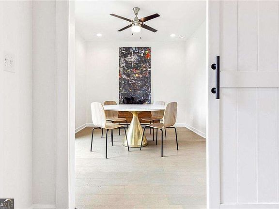 5th image of 2029 Memorial Dr #36