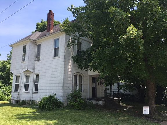 3rd image of 1210 Highland Ave