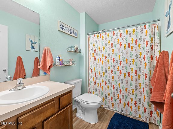 5th image of 226 GREEN PALM Court