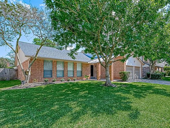 2nd image of 21402 Park Bend Dr