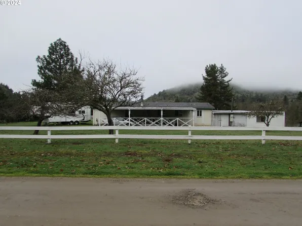 449 Evergreen Ridge Rd, Riddle, OR 97469