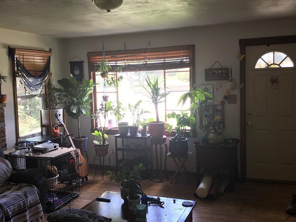 2nd image of 2601 S Rogers St