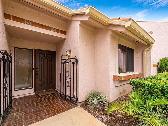 4th image of 3513 SE Sandpiper Circle
