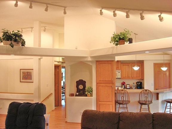 4th image of 508 Glen Erin Dr