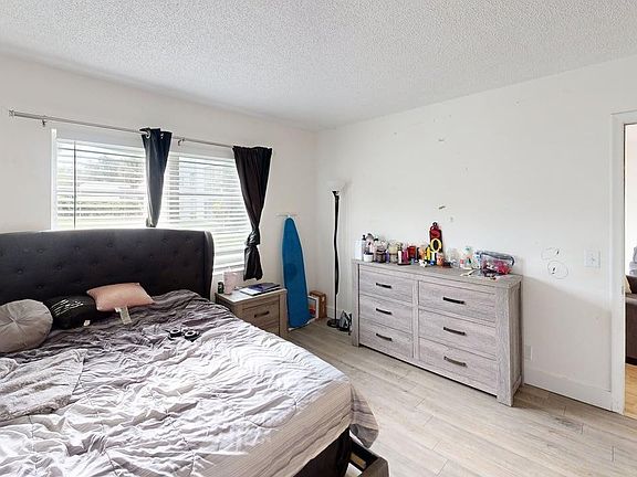 5th image of 1630 Embassy Drive #105