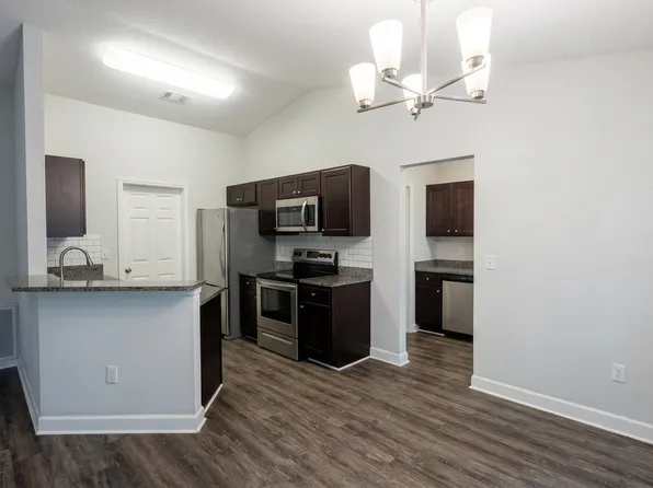 10 Brindlewood Dr, Ladys Island, SC 29907