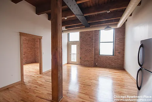 216 N May St Photo 1