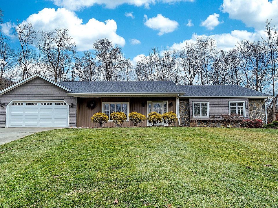 1st image of 1838 Woodmere Ct