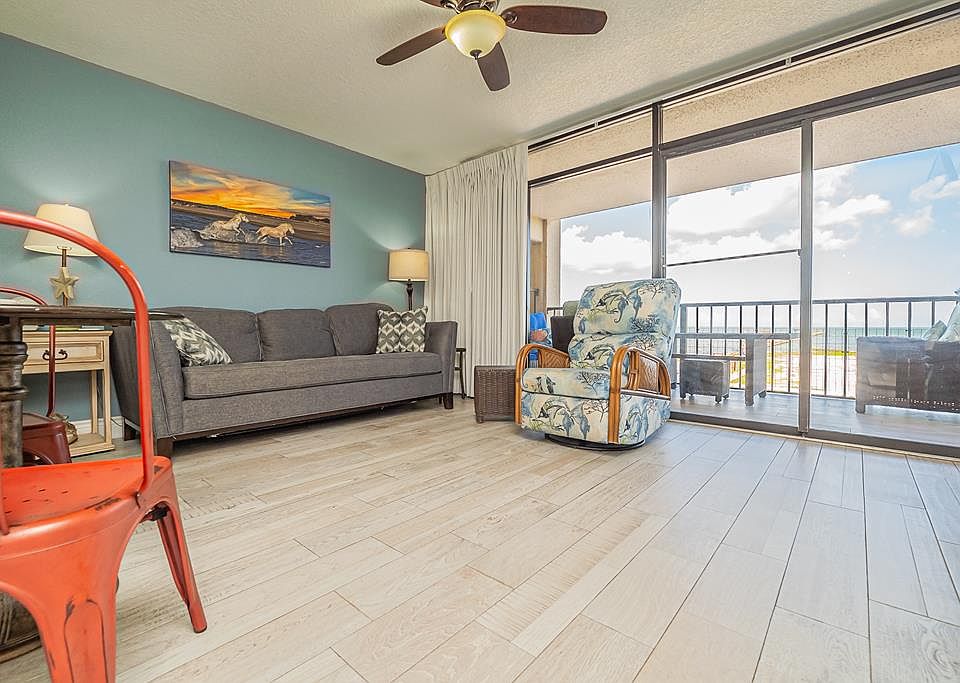 1st image of 1021 S Water St #210
