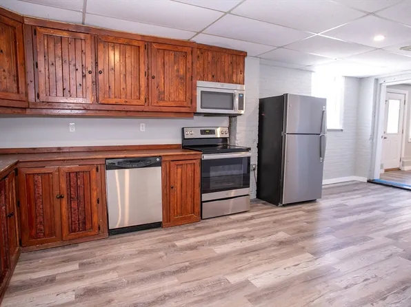 865 S Barre Rd, Barre, MA 01005