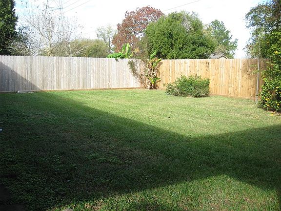 5th image of 3418 Brookwood Dr