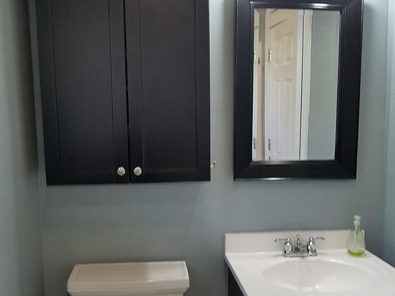 1st floor bathroom (full)
