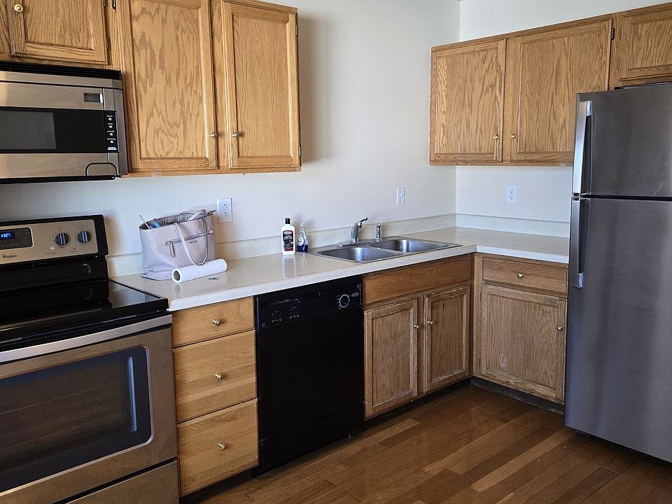1st image of 406 Orchard Ln