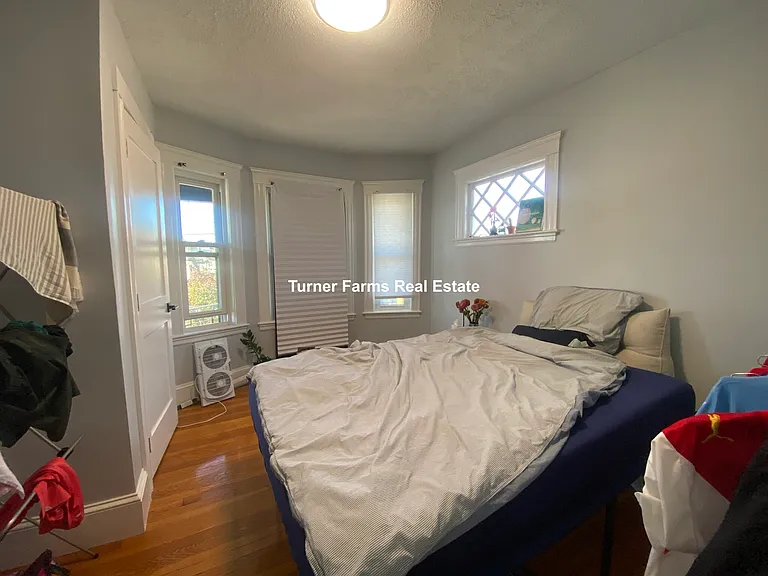 256 Main St — Photo 6