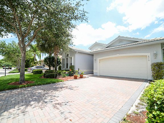 3rd image of 8210 Sandpiper Glen Dr