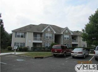 310 Wedgewood Cir, Belford, NJ 07718