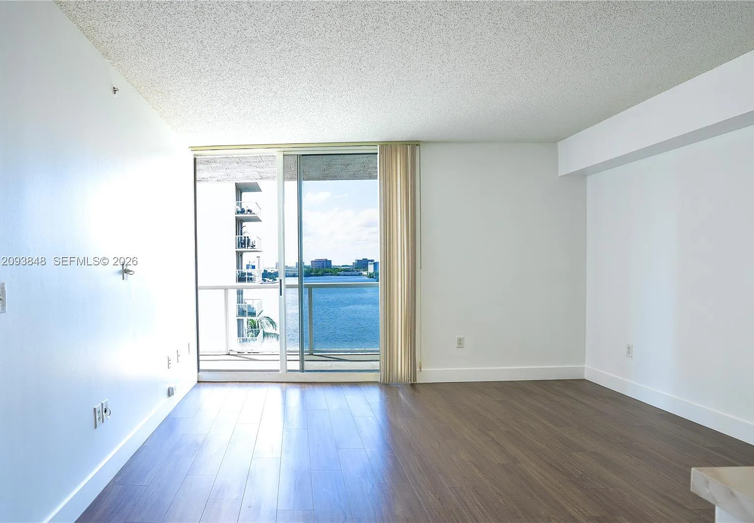Blue Lagoon Condo — Photo 2