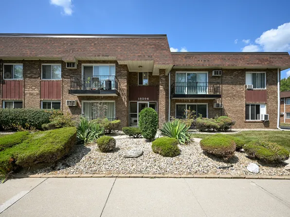 18206 Hart Dr APT 5A, Homewood, IL 60430