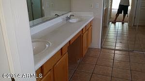 5th image of 2022 E Valencia Dr