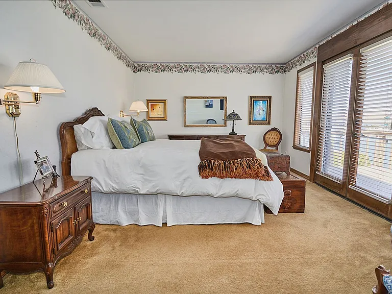13565 Pyramid Dr — Photo 20