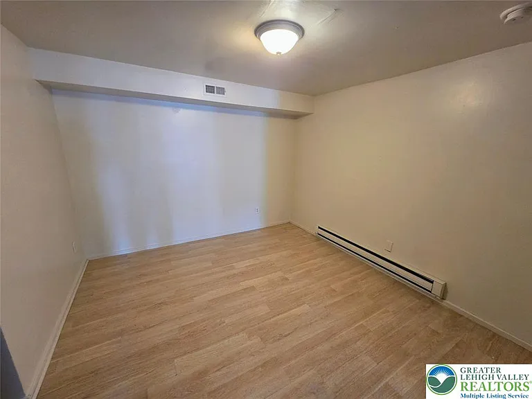 223 N Fountain St #1 — Photo 8